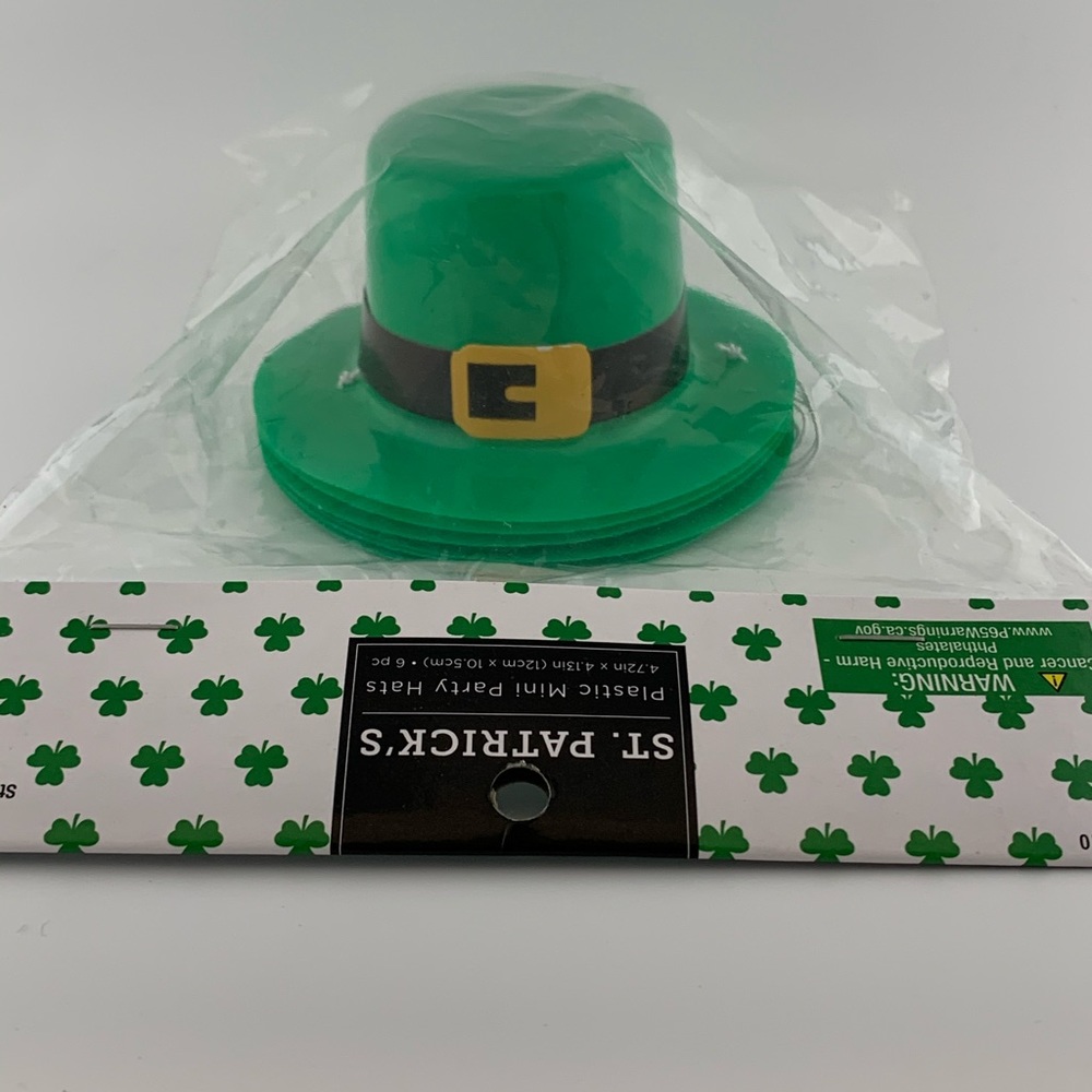 St Patrick’s Day plastic mini party hats.